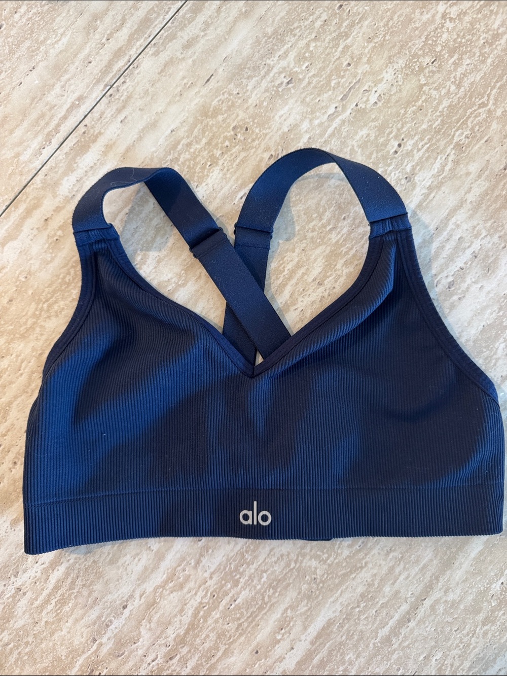 Alo yoga sports bra